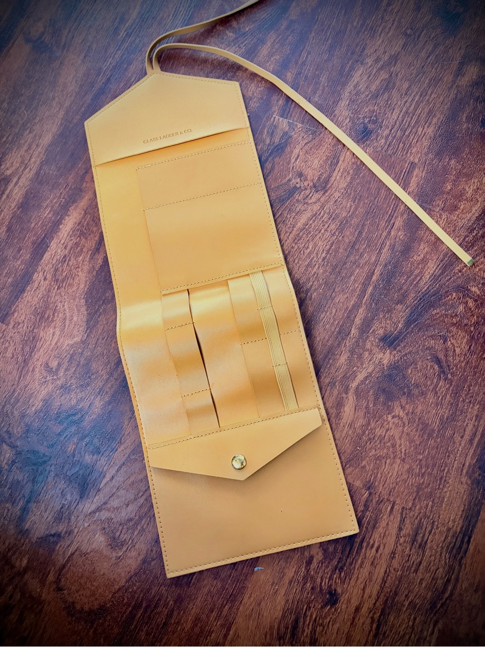 Minimalist Brush Organizer Roll-Up Case w/ Storage Pocket